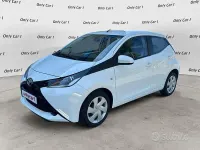 Usata Toyota Aygo X-cite 69 CV (50 kW) 2016 Bianco Utilitaria