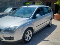Usata Ford Focus S 110 CV (80 kW) 2006 Grigio Station wagon