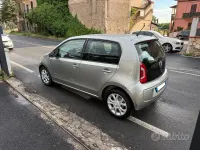 Usata VW up! 60 CV (44 kW) 2016 Grigio Utilitaria