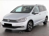 Usata VW Touran Highline 151 CV (111 kW) 2022 Argento metallizzato Monovolume