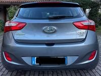 Usata Hyundai i30 Comfort 128 CV (94 kW) 2012 Grigio Berlina