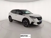 Usata Peugeot 2008 GT-line 110 CV (80 kW) 2021 Grigio metallizzato SUV
