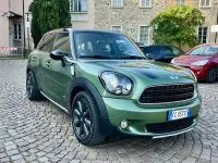 Usata Mini Park Lane Countryman 111 CV (81 kW) 2016 Verde SUV