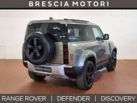 Usata Land Rover Defender SE 200 CV (147 kW) 2023 Pangea green SUV