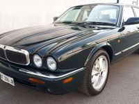 Usata Jaguar XJ8 Executive 284 CV (208 kW) 1998 Verde Berlina