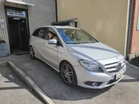 Usata Mercedes B180 Premium 109 CV (80 kW) 2012 Argento metallizzato Monovolume