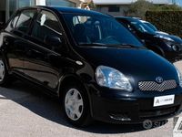 Usata Toyota Yaris 75 CV (55 kW) 2004 Nero Berlina