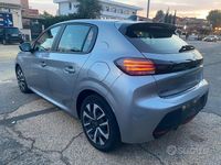 Usata Peugeot 208 Active 101 CV (74 kW) 2024 Grigio Utilitaria