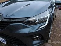 Usata Renault Clio V Zen 101 CV (74 kW) 2020 Grigio Berlina