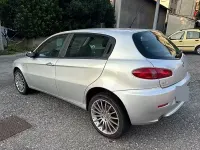 Usata Alfa Romeo 147 105 CV (77 kW) 2007 Grigio Utilitaria