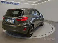 Usata Ford Fiesta Titanium 75 CV (55 kW) 2023 Grigio metallizzato Utilitaria