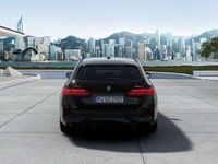 Usata BMW 520 M Sport 197 CV (144 kW) 2024 Black sapphire metallizzato Station wagon