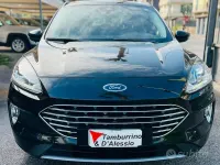Usata Ford Kuga Titanium 120 CV (88 kW) 2022 Nero SUV