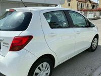 Usata Toyota Yaris Cool 69 CV (50 kW) 2015 Utilitaria