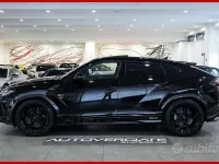 Usata Lamborghini Urus 666 CV (489 kW) 2023 Nero SUV
