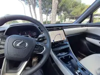 Usata Lexus LBX 91 CV (66 kW) 2025 Argento SUV