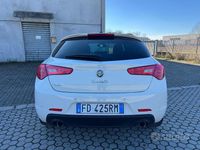 Usata Alfa Romeo Giulietta Exclusive 175 CV (128 kW) 2014 Bianco Utilitaria