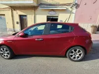 Usata Alfa Romeo Giulietta Progression 105 CV (77 kW) 2012 Rosso Utilitaria