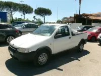 Usata Fiat Strada 63 CV (46 kW) 2003 Bianco Pick-up