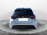 Usata Toyota Yaris Hybrid Style 92 CV (67 kW) 2021 Bianco Utilitaria