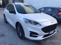 Usado Ford Kuga ST-Line X 120 CV (88 kW) 2020 Blanco SUV