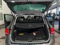 Usata VW Touareg 245 CV (180 kW) 2012 Grigio SUV
