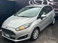 Usata Ford Fiesta Titanium 75 CV (55 kW) 2014 Grigio Utilitaria