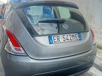 Usata Lancia Ypsilon 86 CV (63 kW) 2013 Grigio Utilitaria