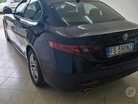 Usata Alfa Romeo Giulia 150 CV (110 kW) 2018 Blu Berlina
