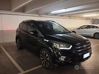 Usata Ford Kuga 179 CV (131 kW) 2018 Nero SUV
