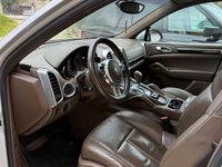 Usata Porsche Cayenne 245 CV (180 kW) 2011 Grigio SUV
