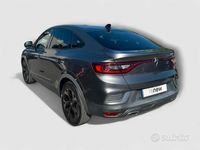 Usata Renault Arkana Intens 145 CV (106 kW) 2022 Grigio scuro SUV