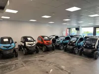 Usata Renault Twizy Intens 12 kW (17 CV) 2018 Azzurro Utilitaria