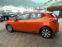 Usata Renault Clio V Intens 67 CV (49 kW) 2023 Arancione Berlina