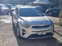 Usata Kia Stonic Style 101 CV (74 kW) 2020 Argento SUV