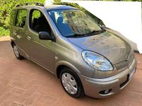 Usata Toyota Yaris Verso Sol 84 CV (61 kW) 2005 Grigio Monovolume