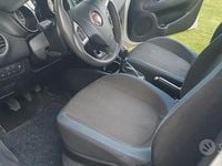 Usata Fiat Grande Punto 77 CV (56 kW) 2012 Bianco Utilitaria