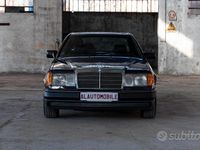 Usata Mercedes E300 179 CV (131 kW) 1991 Nero Coupé