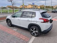 Usata Peugeot 2008 120 CV (88 kW) 2017 Bianco SUV
