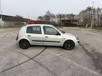 Usata Renault Clio II 98 CV (72 kW) 2002 Berlina