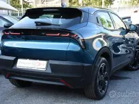 Usata Alfa Romeo Junior 61 kW (84 CV) 2025 Blu metallizzato SUV