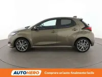 Usata Toyota Yaris Hybrid Lounge 131 CV (96 kW) 2024 Beige Berlina