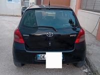 Usata Toyota Yaris 90 CV (66 kW) 2008 Nero Berlina