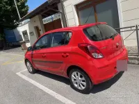 Usata Hyundai i20 75 CV (55 kW) 2013 Rosso Utilitaria