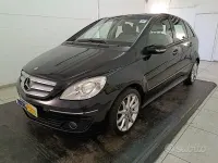 Usata Mercedes B150 95 CV (69 kW) 2006 Nero metallizzato Monovolume