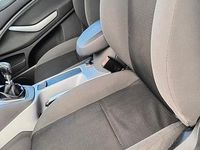 Usata Ford Kuga 140 CV (102 kW) 2012 Grigio SUV