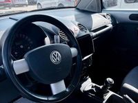 Usata VW New Beetle 105 CV (77 kW) 2004 Grigio Utilitaria