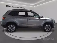 Usata Skoda Karoq Executive 150 CV (110 kW) 2023 Grigio graphite metalizzato SUV