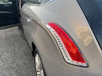 Usata Lancia Delta S 120 CV (88 kW) 2010 Marrone Utilitaria