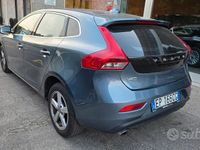 Usata Volvo V40 Momentum 150 CV (110 kW) 2013 Blu Berlina